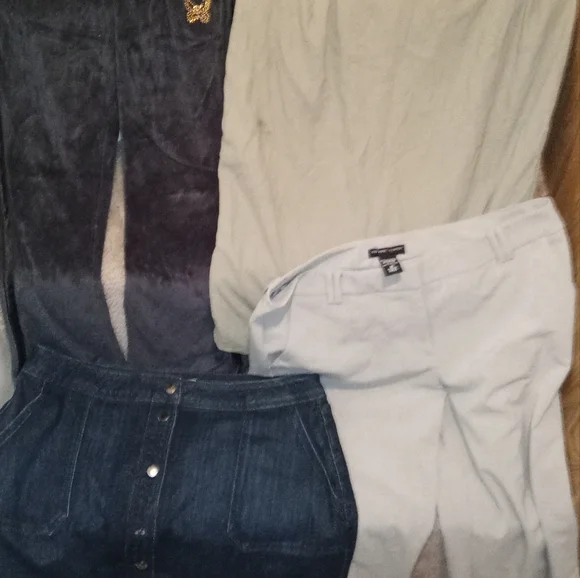 Clothes - Picture 3 of 16